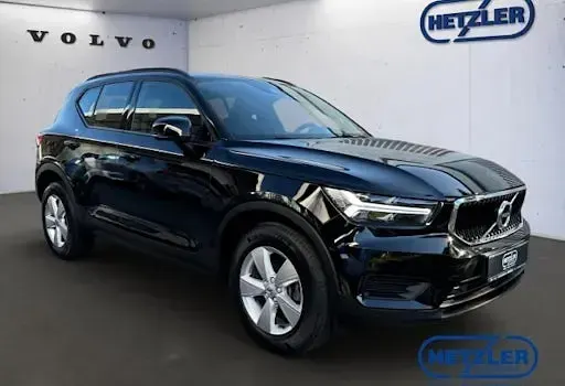 Gebraucht Volvo XC40 Momentum 129 PS (94 kW) 2022 Black solid (stone) / solid SUV