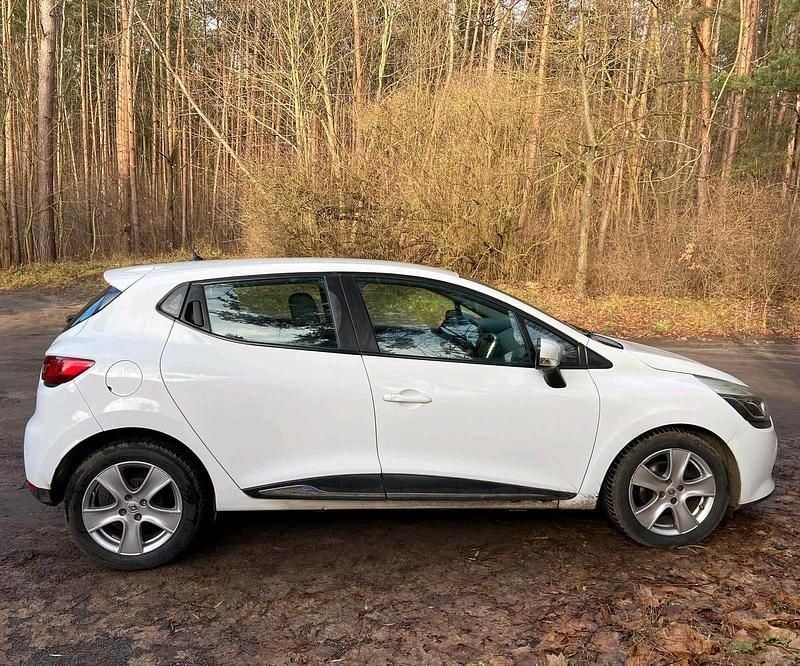 Gebraucht Renault Clio IV 120 PS (88 kW) 2015 Weiß Kleinwagen