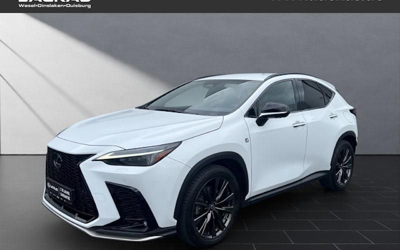 Weiß Gebraucht 2022 Lexus NX450h+ E-FOUR SUV | 50.490 € (Etwas zu teuer) - Bild 1/4