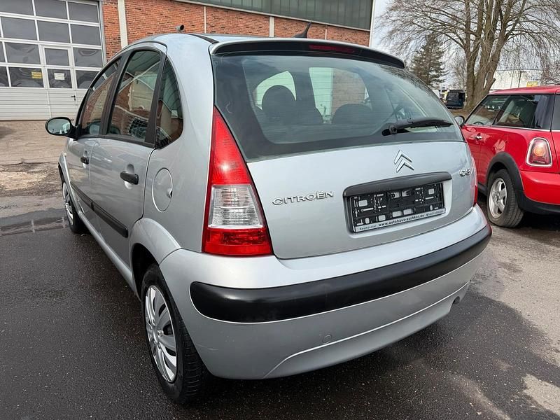 Gebraucht Citroën C3 60 PS (44 kW) 2008 Silber Kleinwagen