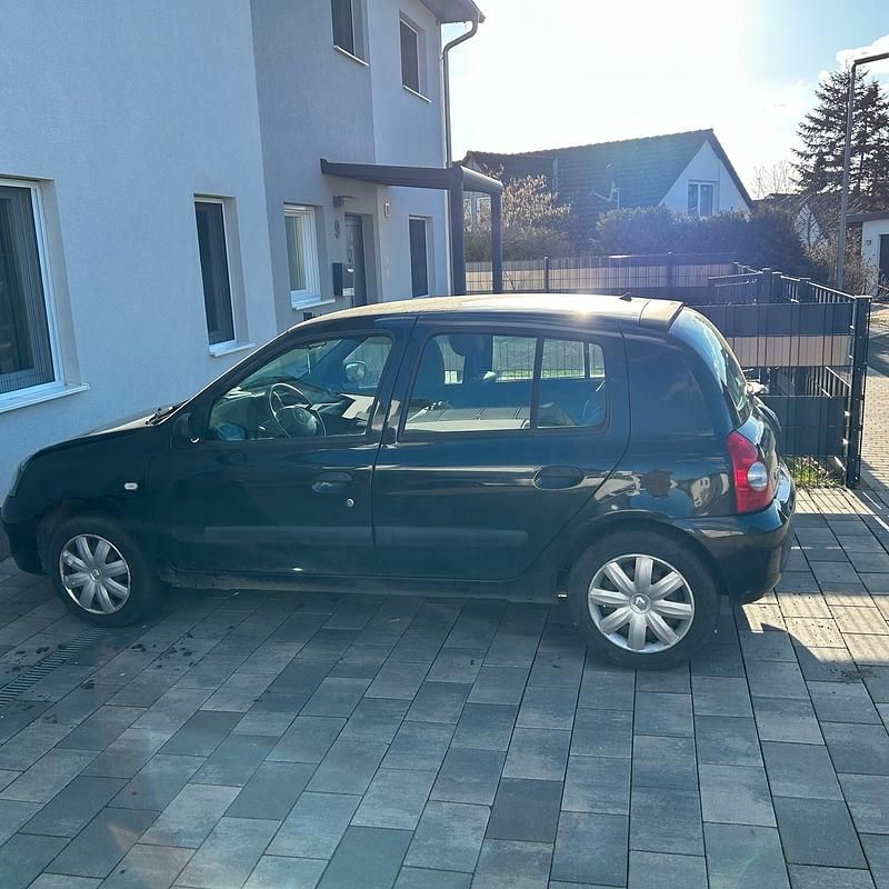 Gebraucht Renault Clio II 75 PS (55 kW) 2008 Schwarz Kleinwagen