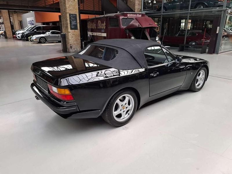 Gebraucht Porsche 944 S2 211 PS (155 kW) 1991 Schwarz 040 Cabrio