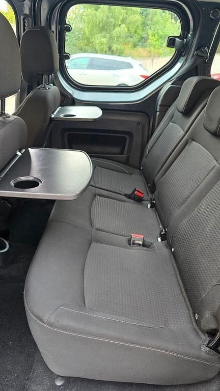 Grau Gebraucht 2021 Dacia Dokker Comfort Van / Kleinbus | 12.300 € (Superpreis) - Bild 1/4