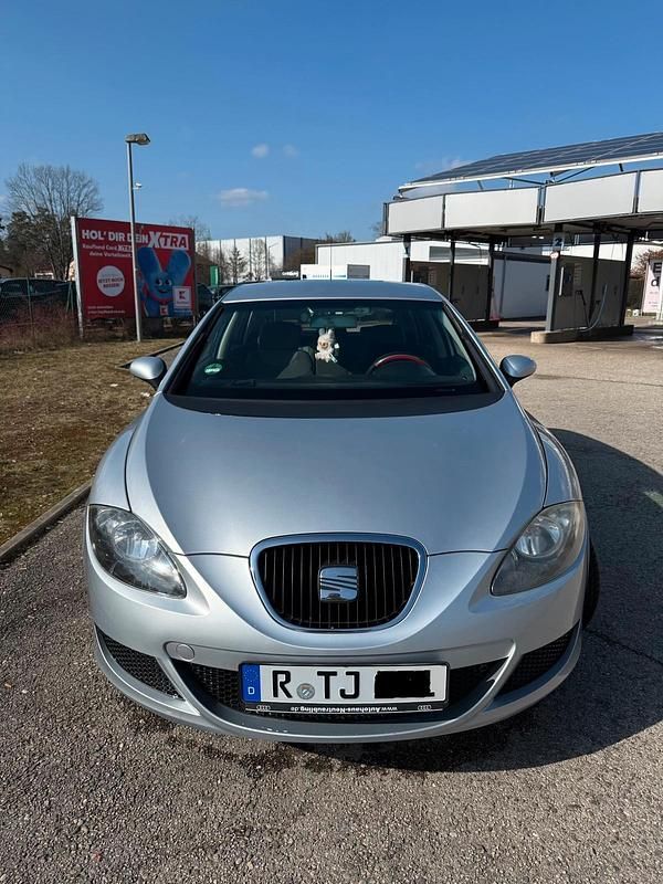 Second-hand Seat Leon 101 CP (74 kW) 2007 Argintiu Hatchback