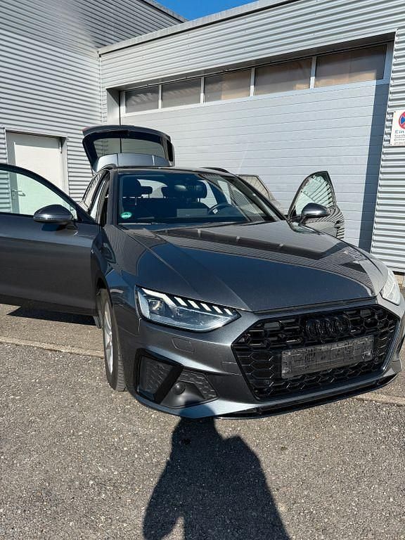 Gebraucht Audi A4 Ambiente 163 PS (119 kW) 2019 Grau Kombi