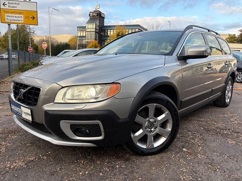 Beige Gebraucht 2008 Volvo XC70 Summum Kombi | 4.900 € (Teuer) - Bild 1/4