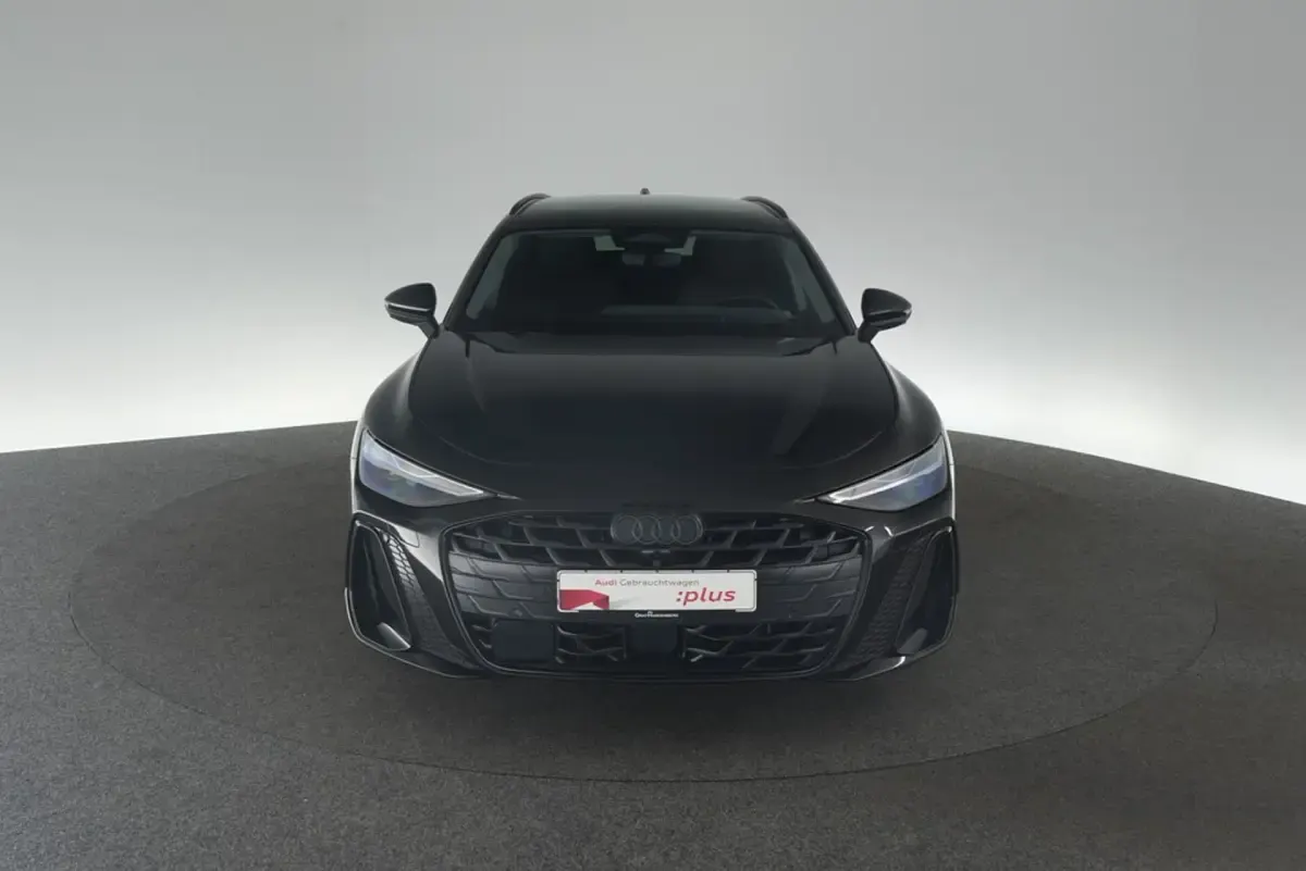 Gebraucht Audi A6 Ambiente 367 PS (269 kW) 2025 Mythosschwarz metallic Kombi