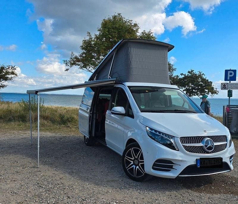 Weiß Gebraucht 2024 Mercedes V300 Edition Van / Kleinbus | 72.990 € (Teuer) - Bild 1/4