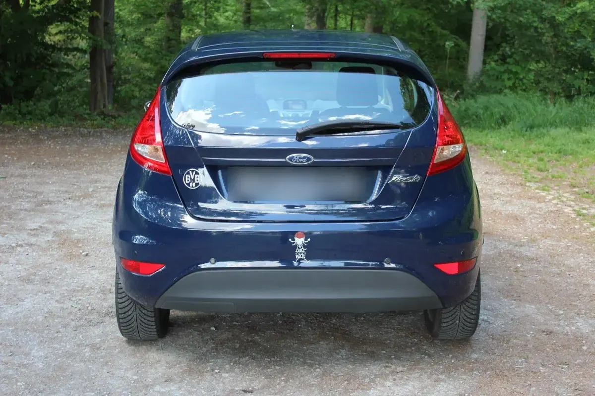 Gebraucht Ford Fiesta Trend 60 PS (44 kW) 2010 Blau Kleinwagen