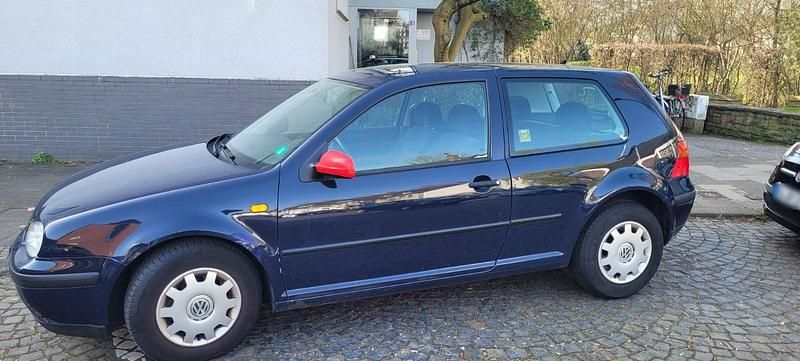 Gebraucht VW Golf IV 75 PS (55 kW) 1998 Blau Kleinwagen