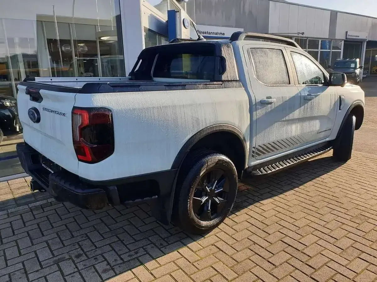 Gebraucht Ford Ranger 279 PS (205 kW) 2025 Grau Pickup