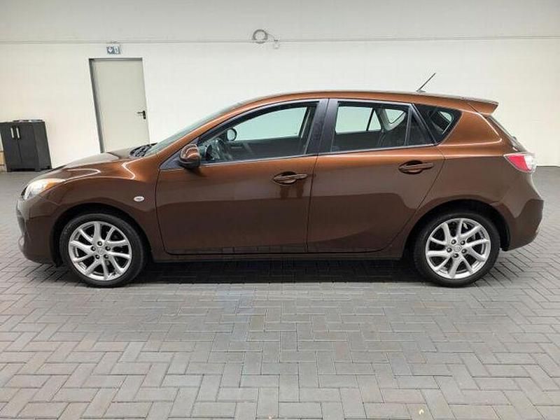 Gebraucht Mazda 3 Edition 105 PS (77 kW) 2012 Autumn bronze Limousine