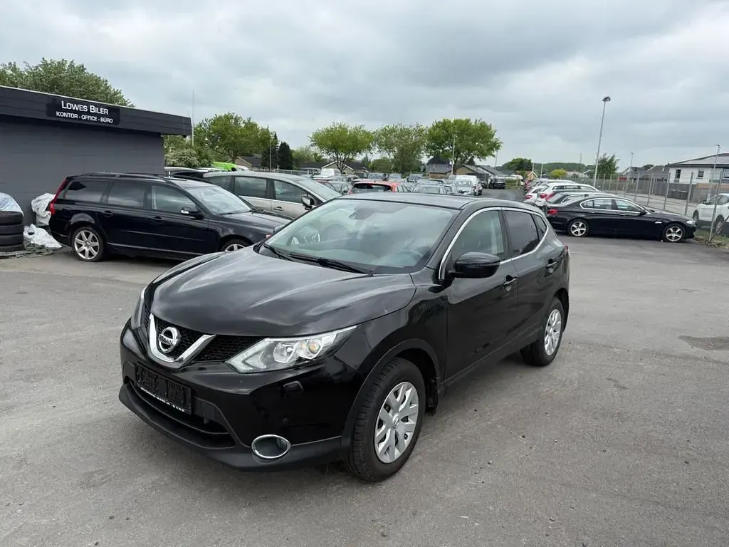 Gebraucht Nissan Qashqai N-Connecta 116 PS (85 kW) 2017 Schwarz SUV