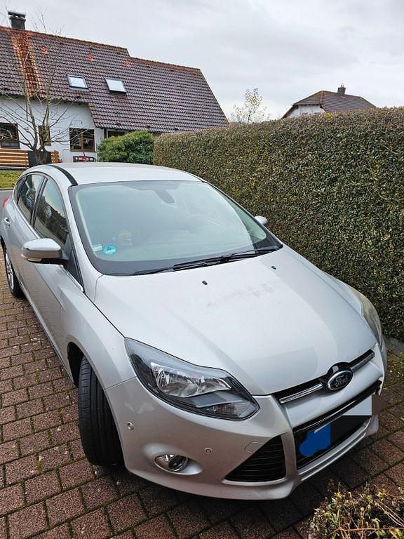 Gebraucht Ford Focus Titanium 140 PS (102 kW) 2014 Silber Limousine