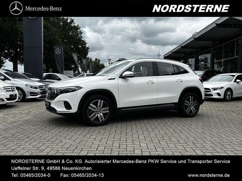 Weiß Gebraucht 2022 Mercedes EQA250 Progressive SUV | 29.888 € (Fairer Preis) - Bild 1/4
