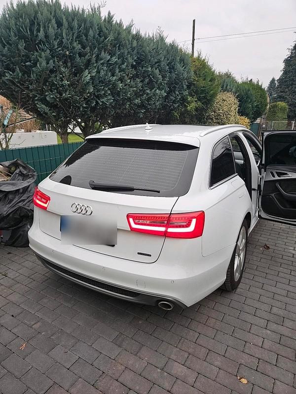 Weiß Gebraucht 2012 Audi A6 Kombi | 15.000 € (Fairer Preis) - Bild 1/4