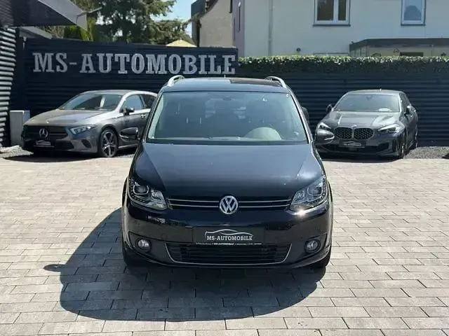 Gebraucht VW Touran Cup 140 PS (102 kW) 2015 Schwarz Van / Kleinbus