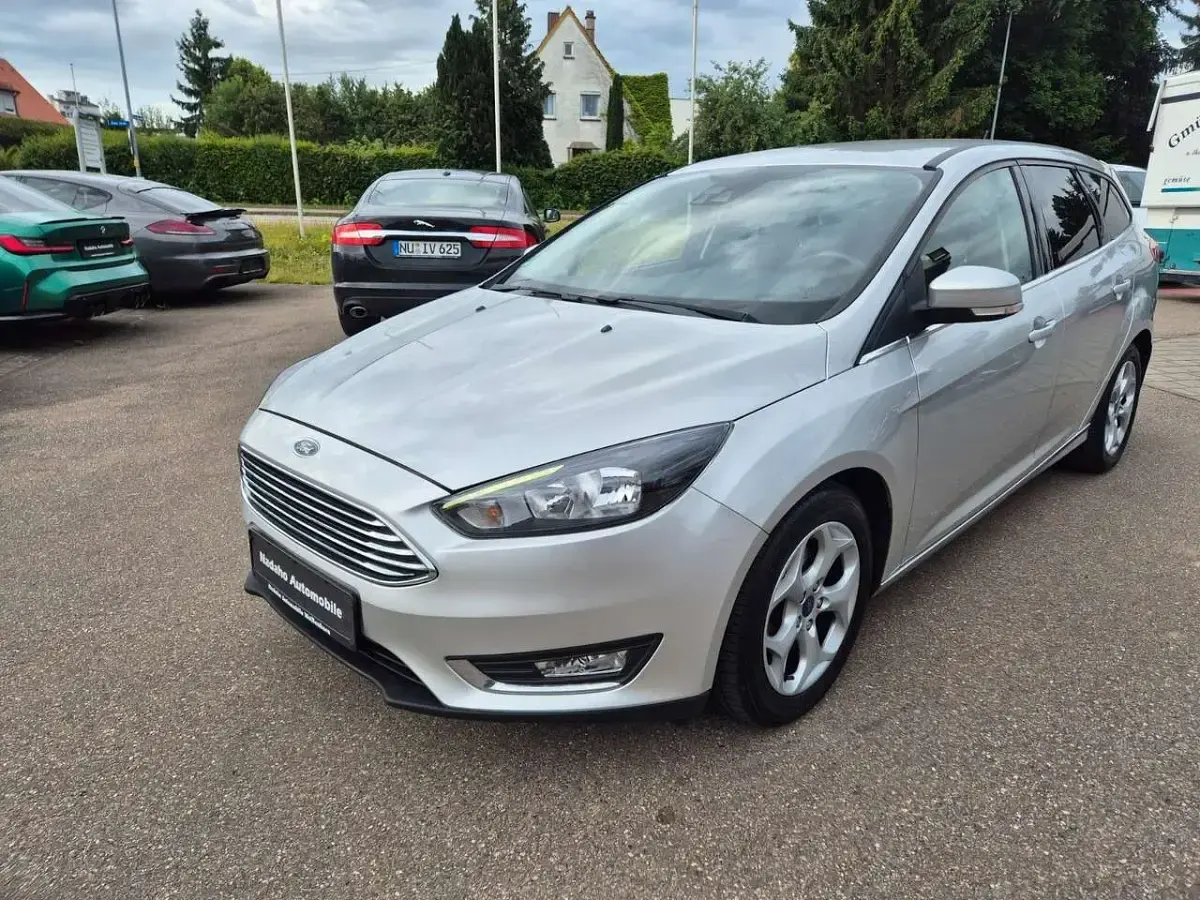 Gebraucht Ford Focus Titanium 120 PS (88 kW) 2014 Grau Limousine