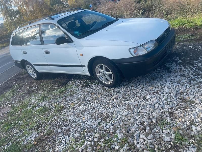 Weiß Gebraucht 1994 Toyota Carina Kombi | 2.599 € - Bild 1/4