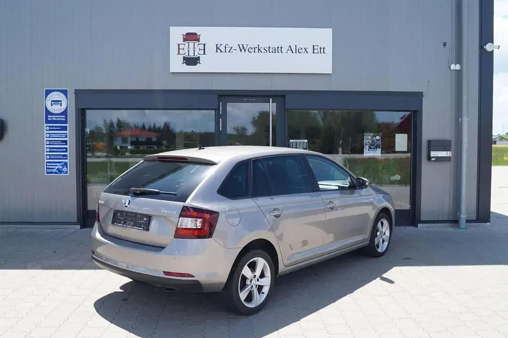 Gebraucht Skoda Rapid Clever 110 PS (80 kW) 2018 Beige Kleinwagen