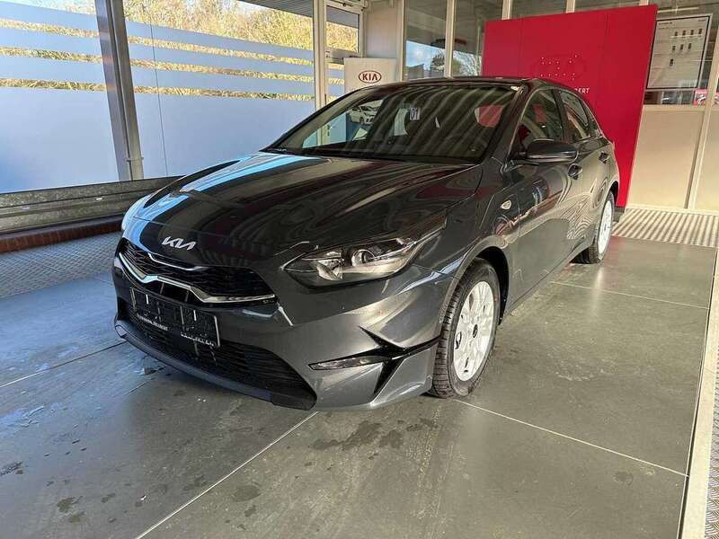 Pentametal Neu 2024 Kia Ceed Comfort Limousine | 27.990 € (Fairer Preis) - Bild 1/4