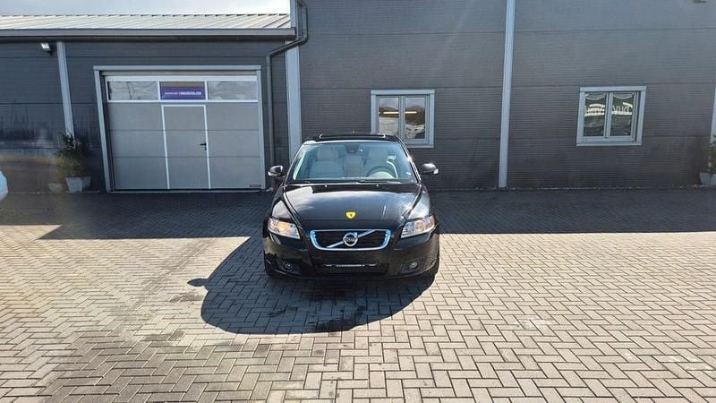 Gebraucht Volvo V50 114 PS (83 kW) 2011 Schwarz Kombi