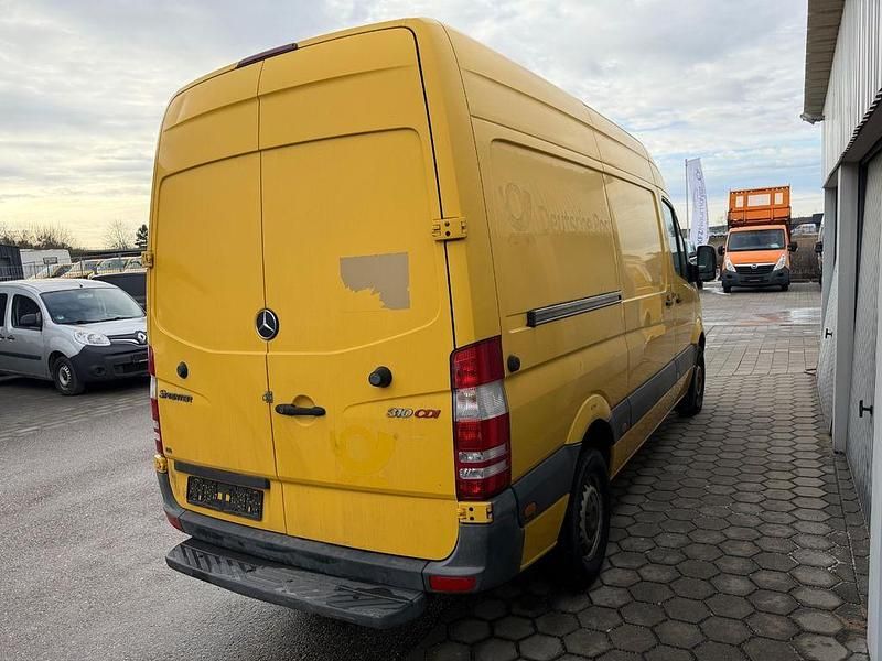 Gebraucht Mercedes Sprinter 95 PS (69 kW) 2011 Gelb Van