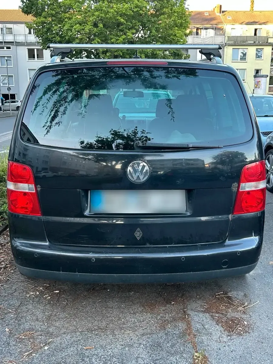 Gebraucht VW Touran 105 PS (77 kW) 2005 Schwarz Van / Kleinbus
