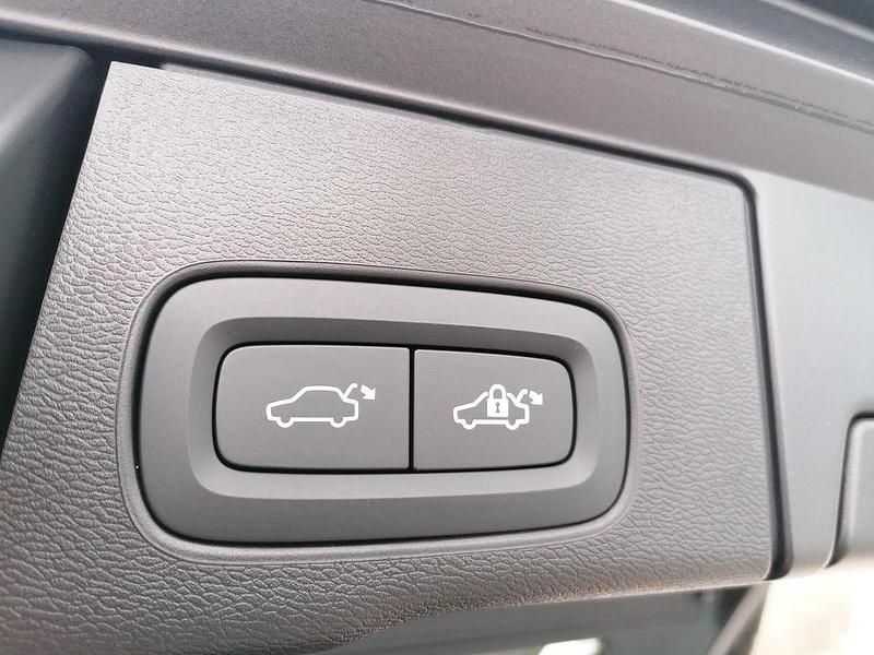 Gebraucht Volvo XC60 Plus 398 PS (292 kW) 2023 Denim blue SUV