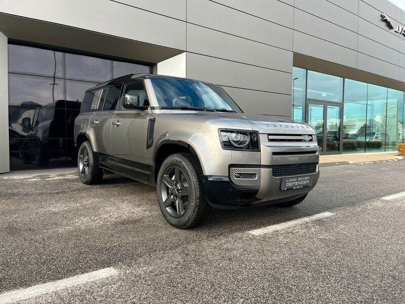 Gebraucht Land Rover Defender SE Dynamic 300 PS (220 kW) 2025 Silber SUV