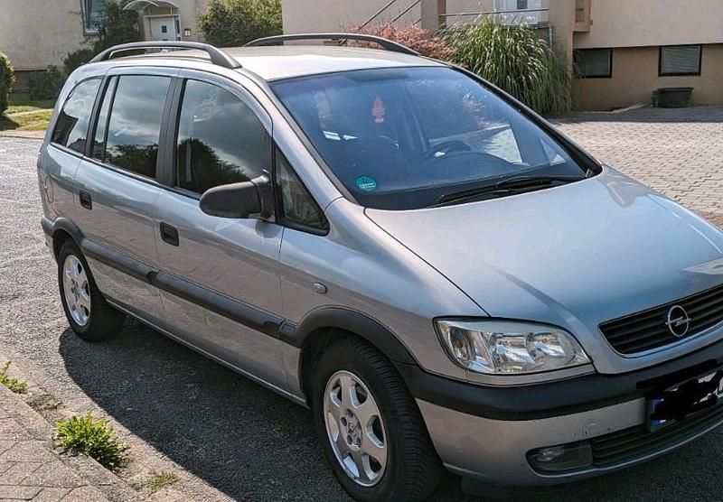 Silber Gebraucht 2001 Opel Zafira Van / Kleinbus | 850 € (Fairer Preis) - Bild 1/4