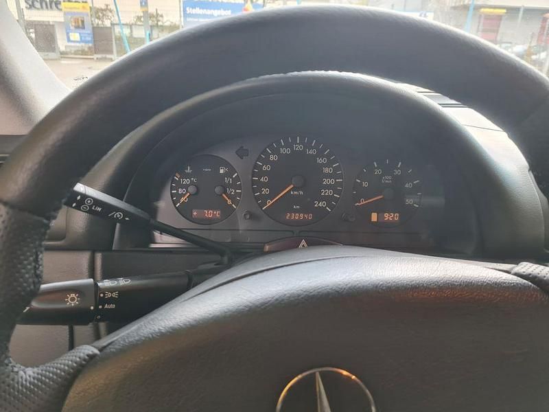 Gebraucht Mercedes ML400 250 PS (183 kW) 2004 Schwarz SUV