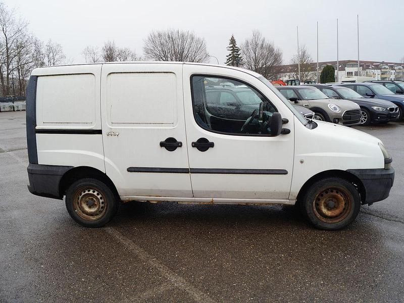 Gebraucht Fiat Doblò 101 PS (74 kW) 2003 Weiß Van / Kleinbus