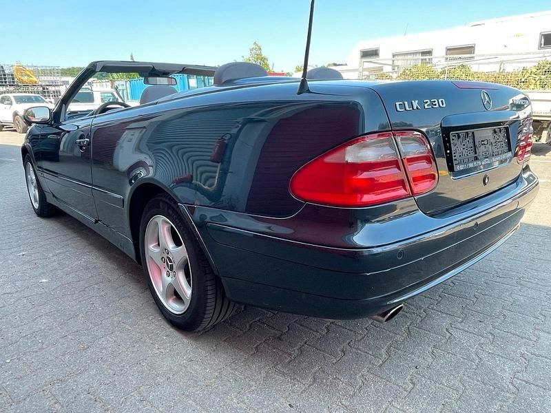 Blau Gebraucht 2000 Mercedes CLK230 Avantgarde Cabrio | 2.799 € (Fairer Preis) - Bild 1/4