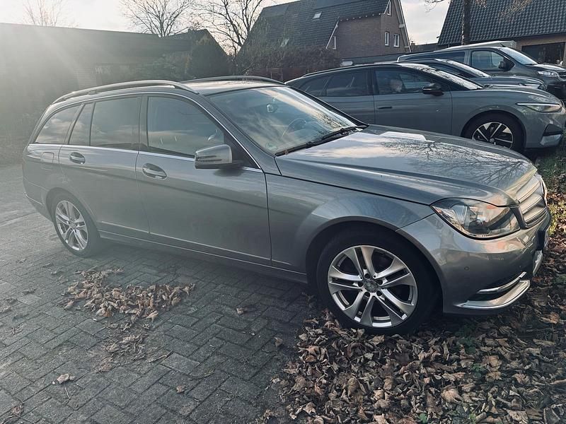Silber Gebraucht 2013 Mercedes C200 Avantgarde Kombi | 7.500 € (Fairer Preis) - Bild 1/4