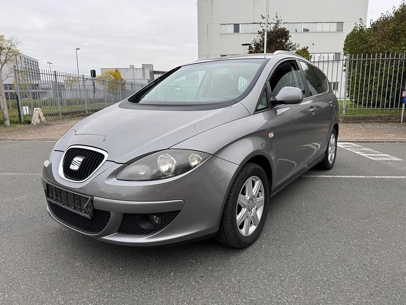 Grau Gebraucht 2008 Seat Altea XL Van / Kleinbus | 2.990 € (Guter Preis) - Bild 1/4
