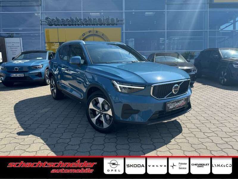 Fjord blue metallic Gebraucht 2024 Volvo XC40 Core SUV | 39.490 € (Fairer Preis) - Bild 1/4