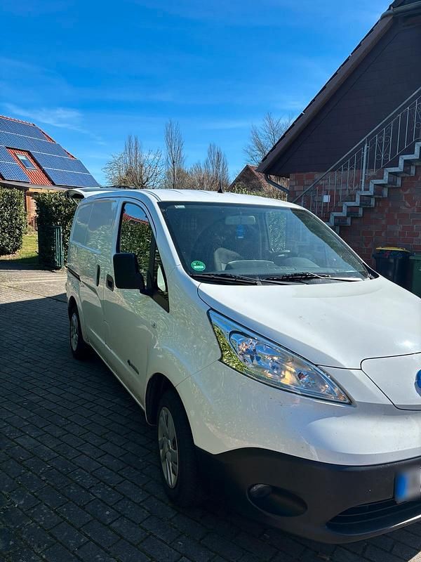 Gebraucht Nissan e-NV200 58 kW (80 PS) 2017 Weiß Van / Kleinbus