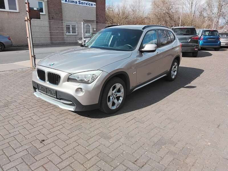 Kaschmirsilber metallic Gebraucht 2012 BMW X1 SUV | 6.990 € (Superpreis) - Bild 1/4
