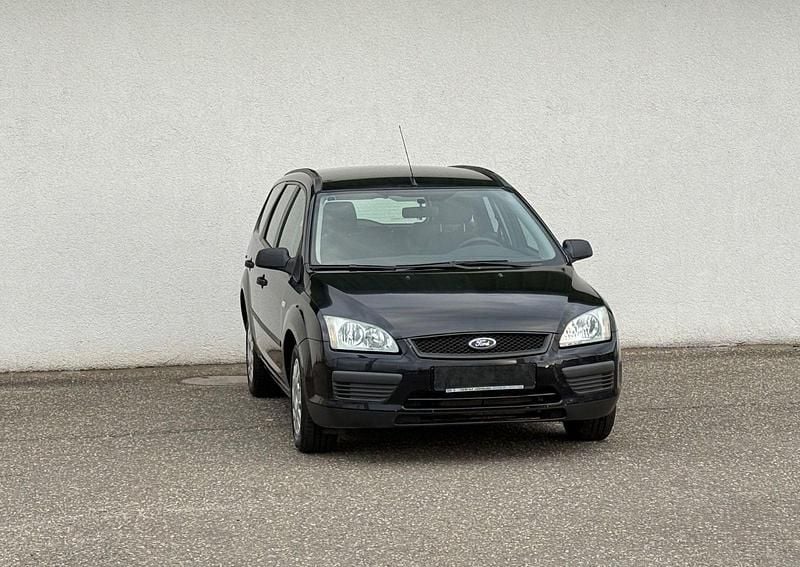 Second-hand Ford Focus Trend 101 CP (74 kW) 2006 Negru Break