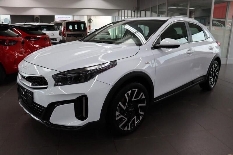 Weiß Gebraucht 2023 Kia XCeed Vision SUV | 24.280 € (Guter Preis) - Bild 1/4