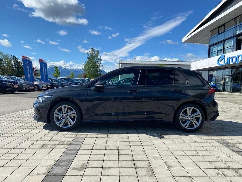 Gebraucht VW Golf VII 150 PS (110 kW) 2021 Uranograu/grau Kleinwagen