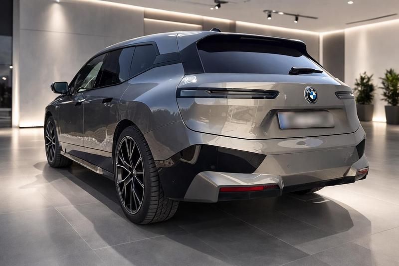 Gebraucht BMW iX 455 kW (619 PS) 2022 Grau SUV