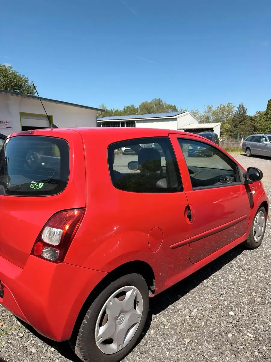 Używany Renault Twingo 75 KM (55 kW) 2011 Czerwony Hatchback