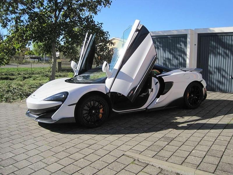 Gebraucht McLaren 600LT 600 PS (441 kW) 2019 Weiß Coupé