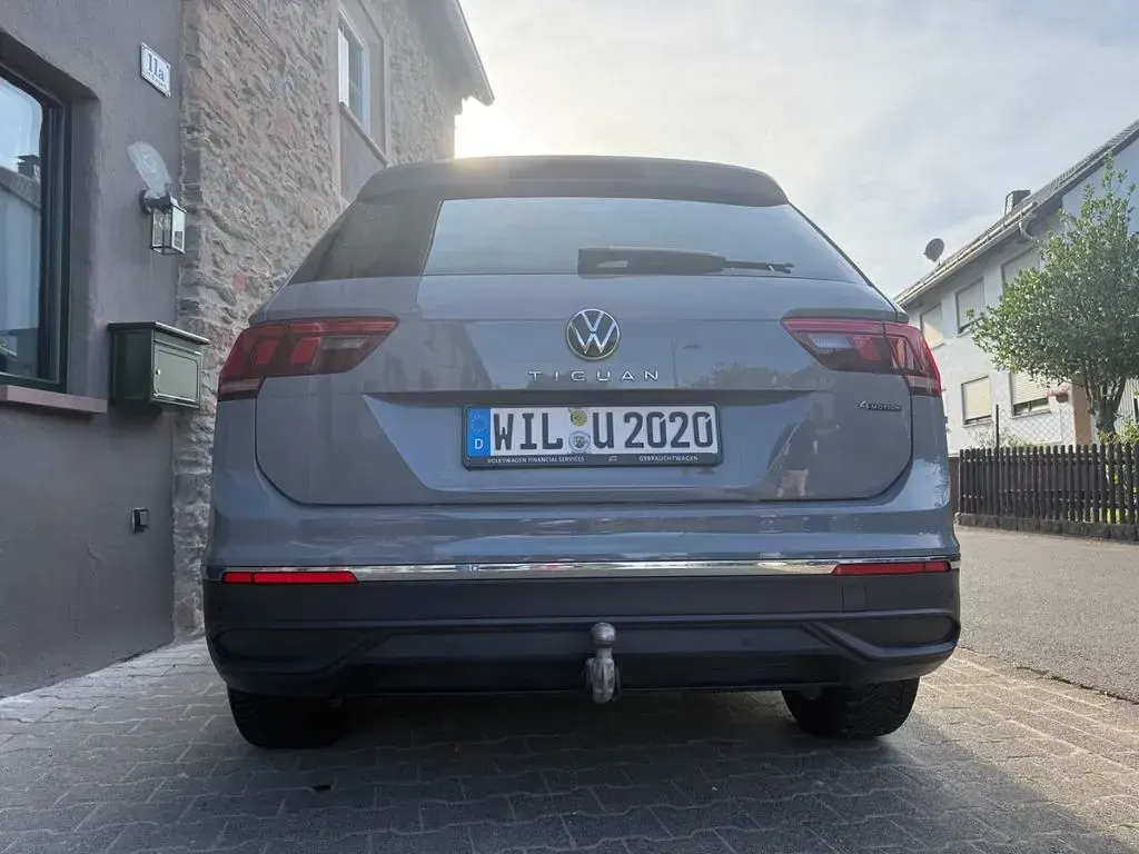 Gebraucht VW Tiguan 150 PS (110 kW) 2021 Grau SUV