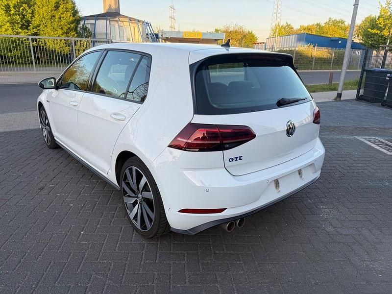 Gebraucht VW Golf VII GTE 150 PS (110 kW) 2019 Weiß Limousine