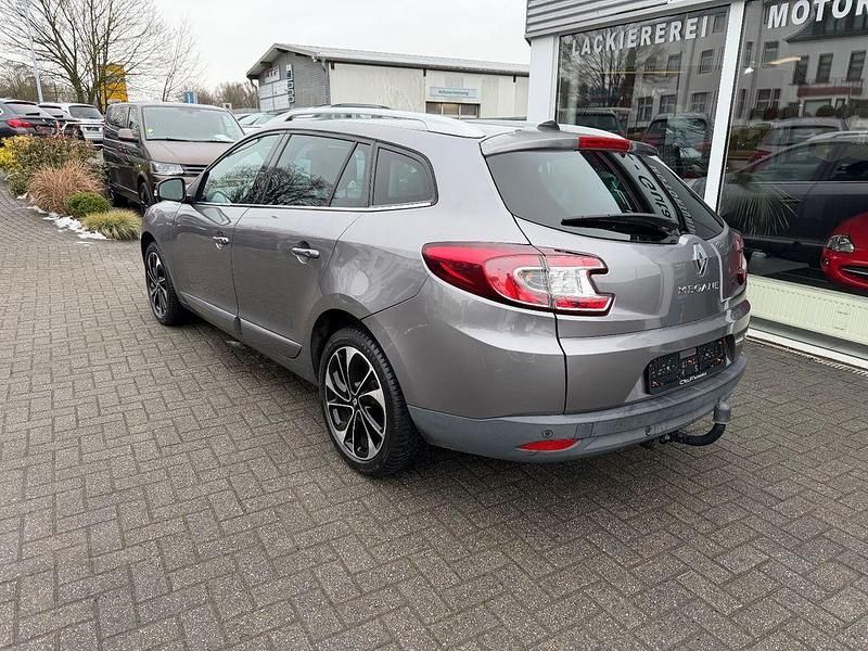 Gebraucht Renault Mégane III Bose Edition 132 PS (97 kW) 2015 Grau Limousine