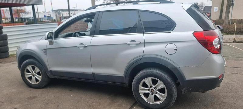 Gebraucht Chevrolet Captiva 136 PS (100 kW) 2010 Silber SUV