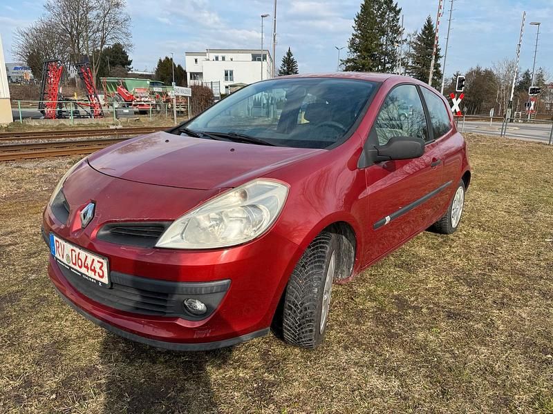 Gebraucht Renault Clio II 55 PS (40 kW) 2006 Rot Limousine